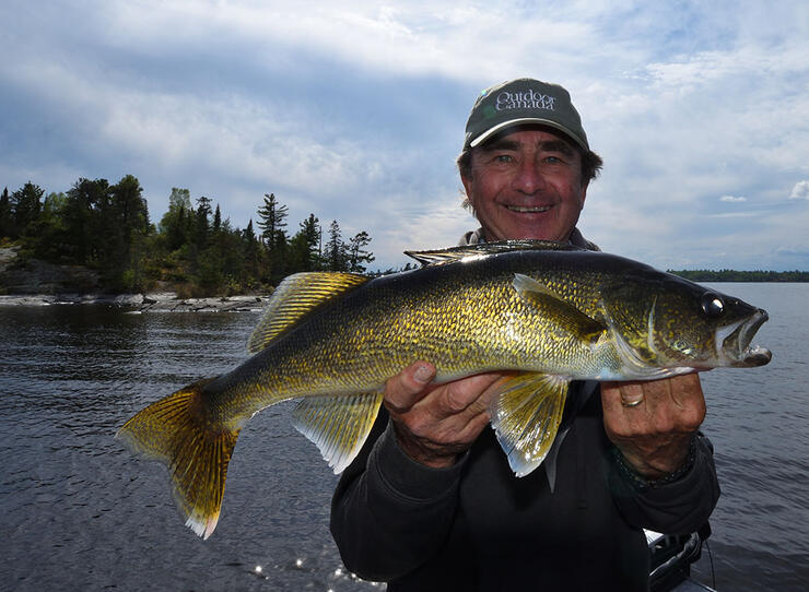 World Record Catch & Release Walleye Ontario