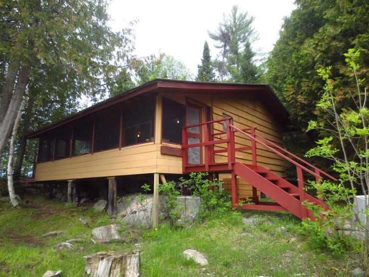 island-lake-lodge-view