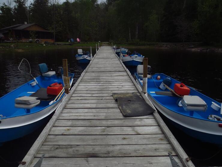 island-lake-lodge