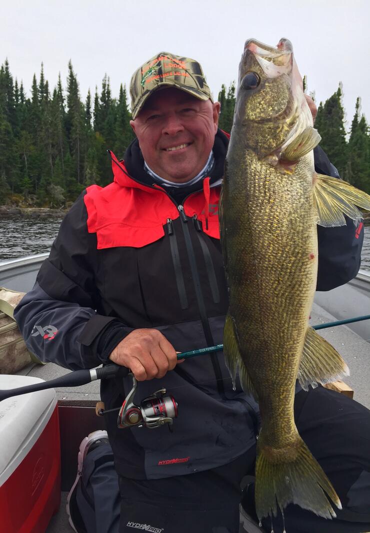 Walleye fishing at levels above sustainable levels in Lake of the Woods:  MNRF