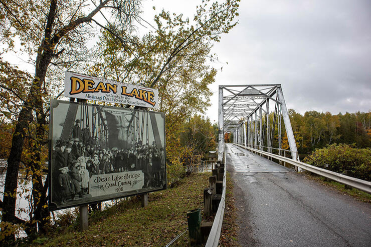 stop-the-car-dean-lake-bridge