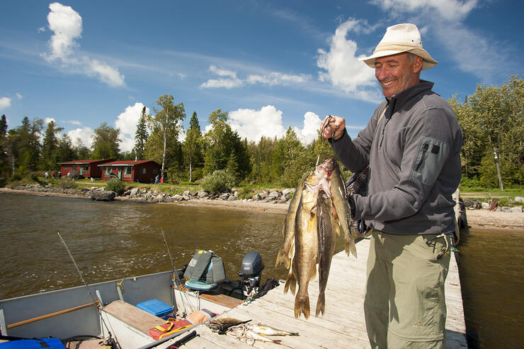 windy-point-lodge-walleye