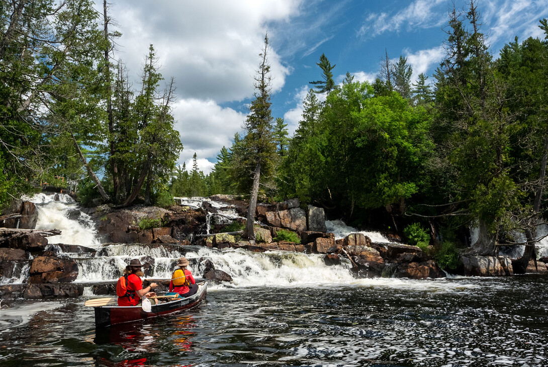 Ultimate Bass Canoe - Getting the boat on your vehicle