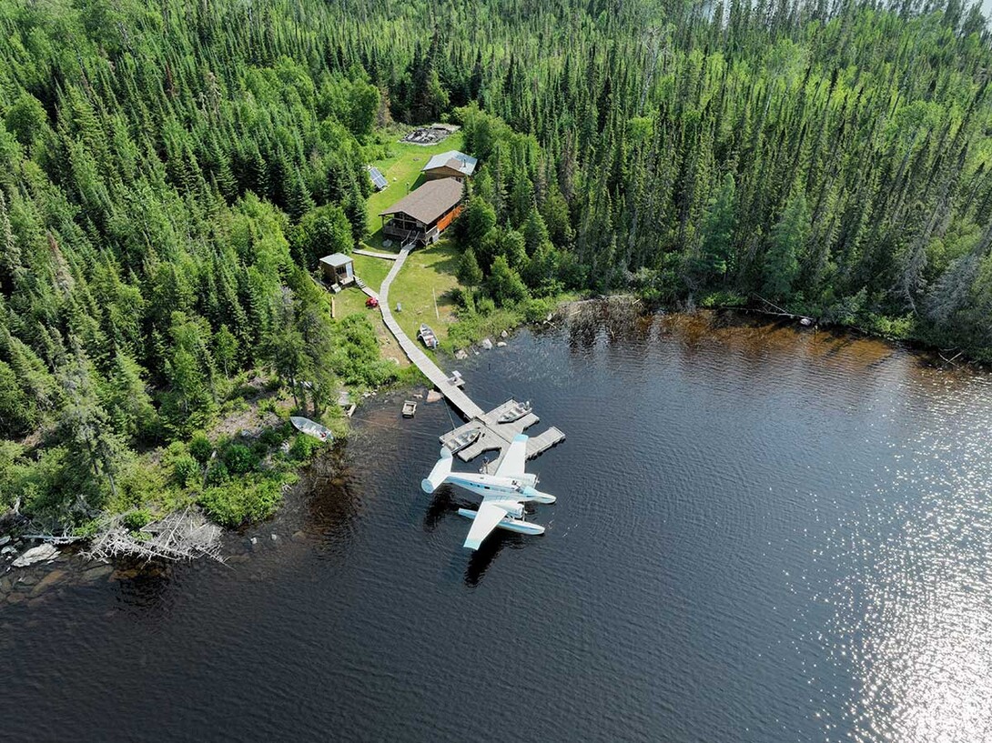 FLY-IN MUSKIES OUTPOST & LODGES  Sunset Country, Ontario, Canada