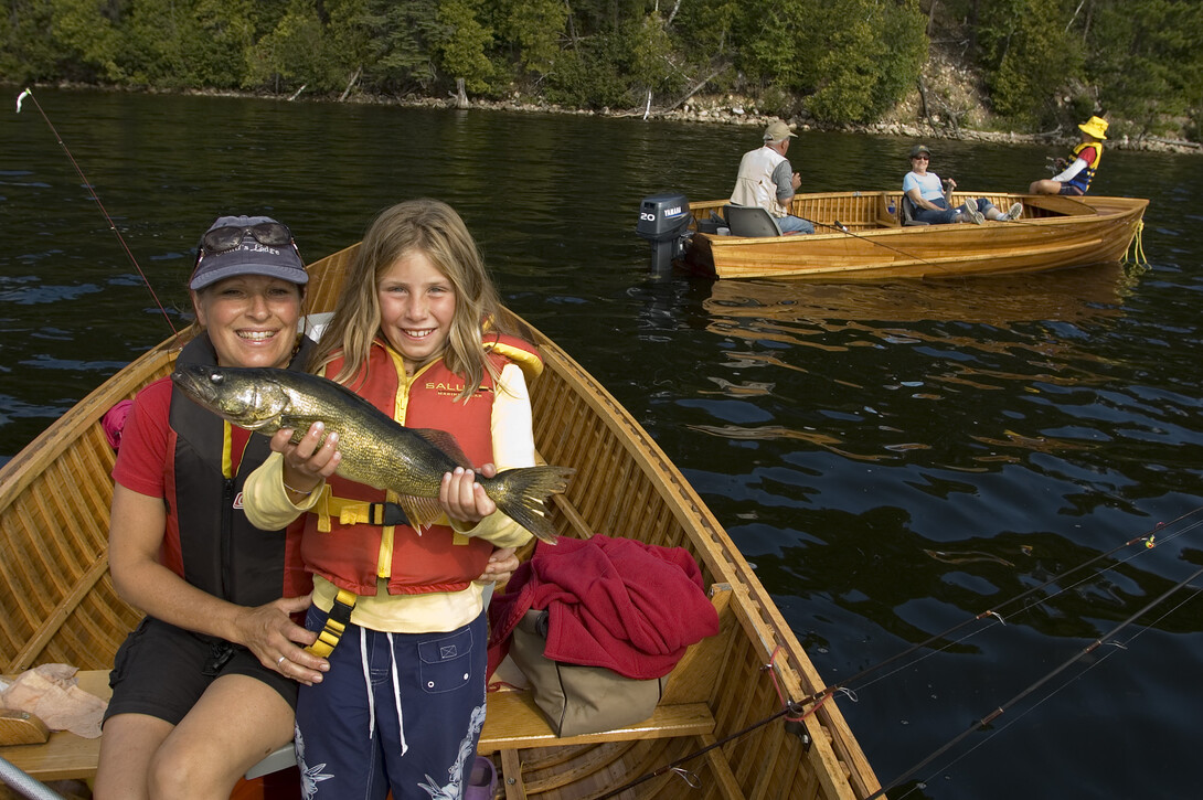 10 Tips to Make Family Fishing a Success