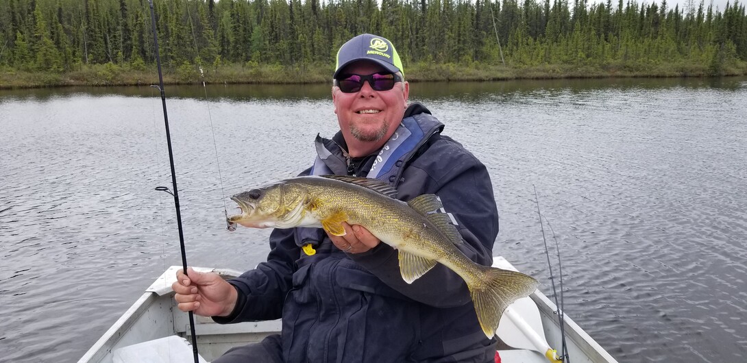 French River Spring Pike Fishing - Bear's Den Lodge - Fishing French River