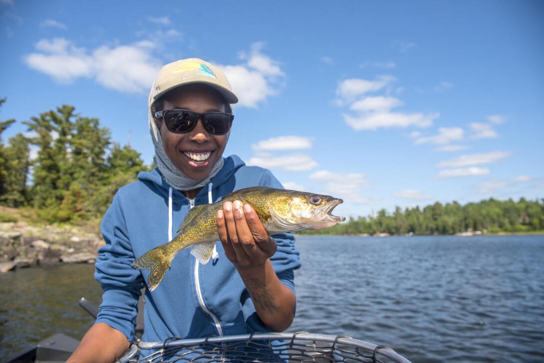 Fishing  Fly fishing girls, Fly fishing women, Fishing women