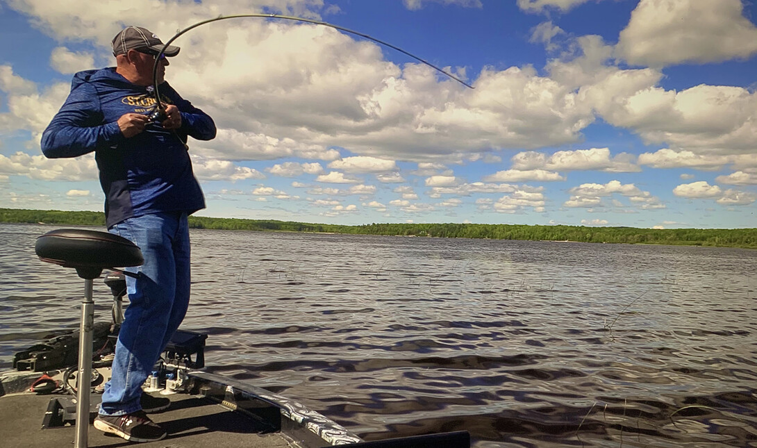 Fishing Balloon 19 Bass Fish, Trout, Gone Fishing, Husband Party, Hunter,  Rod, Hunting -  Canada