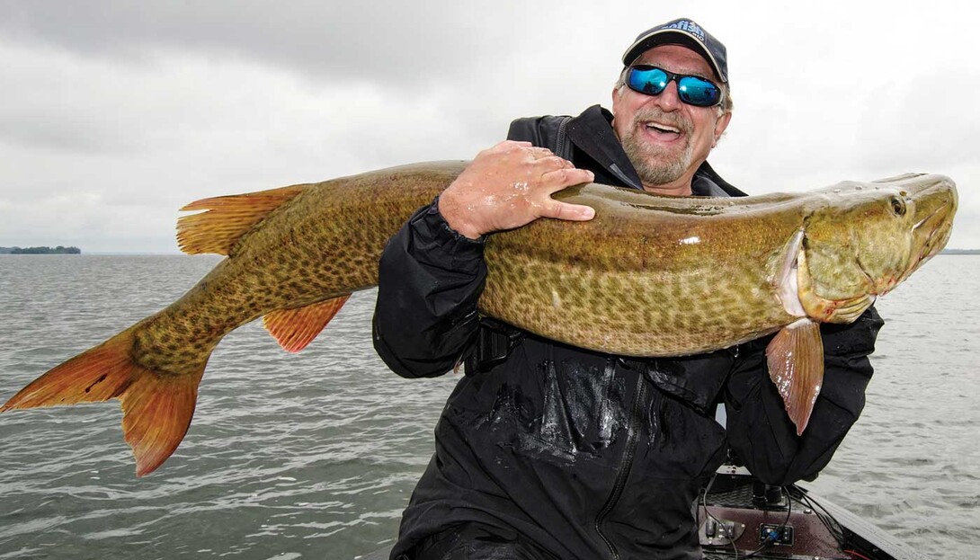 Ontario Monster Muskie Fishing