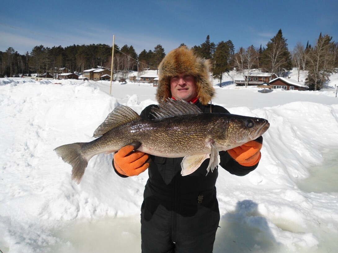 Survival Ice Fishing: 5 Essential Tips - Off The Grid News