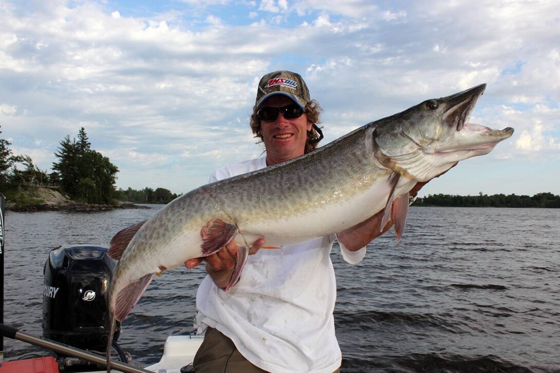 Muskie fishing in the Canadian Shield - Ontario OUT of DOORS